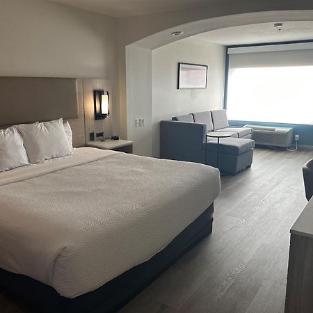 La Quinta Inn & Suites By Wyndham Albuquerque Midtown מראה חיצוני תמונה