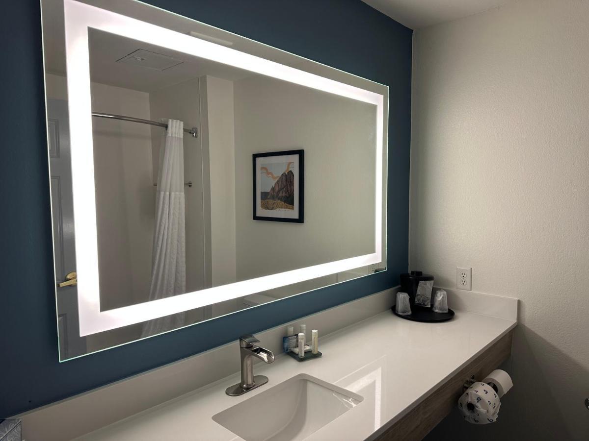 La Quinta Inn & Suites By Wyndham Albuquerque Midtown מראה חיצוני תמונה