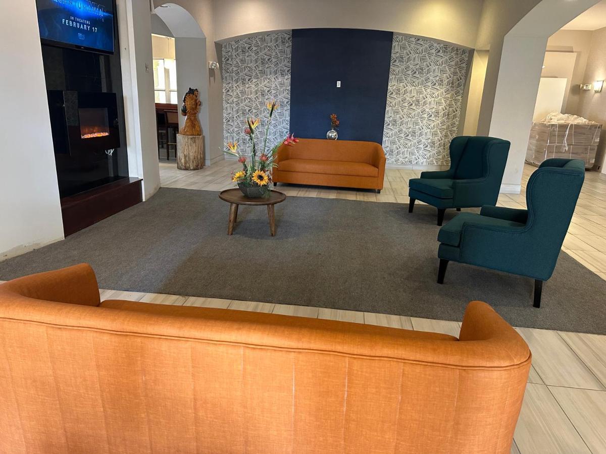 La Quinta Inn & Suites By Wyndham Albuquerque Midtown מראה חיצוני תמונה
