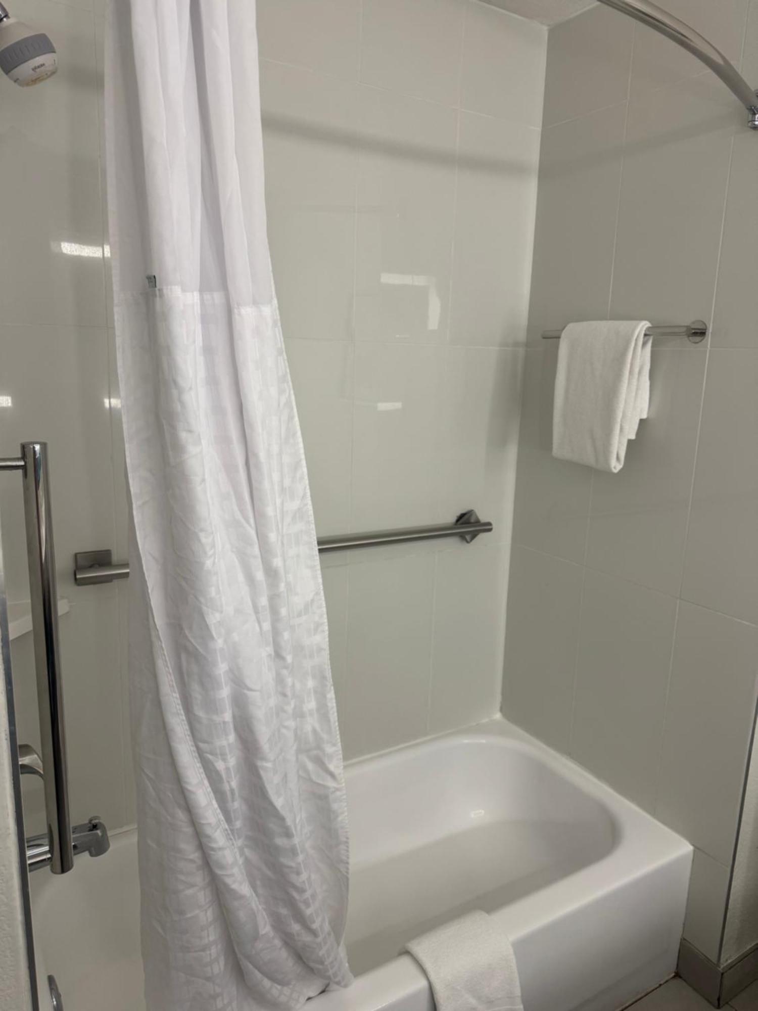 La Quinta Inn & Suites By Wyndham Albuquerque Midtown מראה חיצוני תמונה
